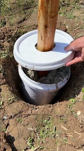 New Post Fixing Method: Bucket + Concrete = Strong Base