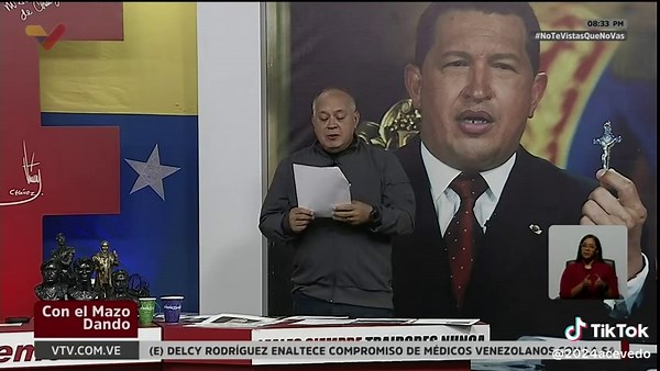 #EnVideo📹| Secretario General del PSUV, Diosdado Cabello, aseveró que María Corina Machado se encuentra en Chile con el propósito de asistir a la toma de posesión de José Antonio Kast. Cabello denunció que el equipo de Machado está organizando un montaje, el cual consiste en realizar pagos a personas para generar concentraciones de apoyo durante su asistencia al acto de investidura.
