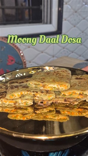 Healthy Moong Dal Dosa try this recipe at home #moongdaldosa #healthyfood #easyrecipe #dosarecipe