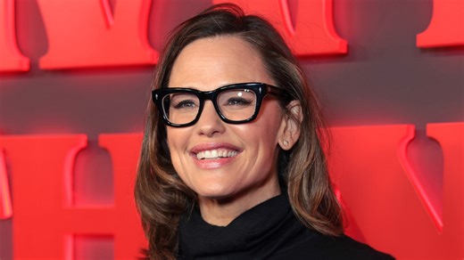 Does Jennifer Garner Star With Her Daughter In A Neutrogena Ad? Here's Who It Really Is - The List