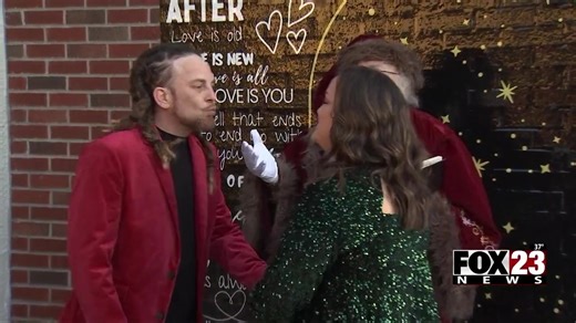 26K views · 208 reactions | On Wednesday, Santa Claus visited Broken Arrow's Rose District to spread some holiday cheer by marrying people. >> bit.ly/4iDhaA9 | FOX23 News | Facebook