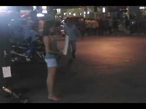 Ambiance chaude à Patong, Thailande. De la prostitution partout