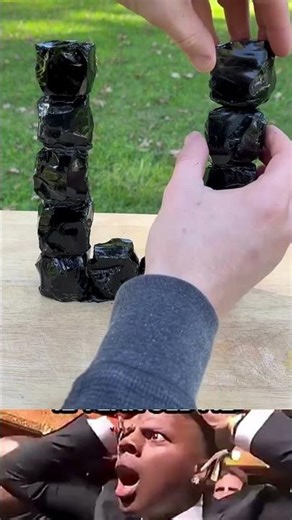 Your realistic texture pack is insane #Minecraft #MinecraftMemes #FunnyGaming