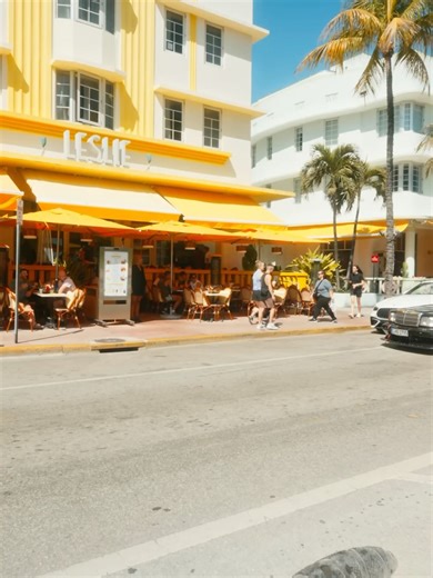 Mercedes-Benz Museum on Reels