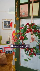 555K views · 24 reactions | Cash in on your clutter and save big on Christmas gifts. With over 1.8 million items of Gumtree, you can shop smart, score bargains, and could even fund your next holiday. #TisTheSeasonToSaveMoney | Gumtree Australia | Facebook