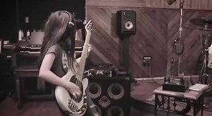 Adolescentes tocan un Cover de Led Zeppelin - The Ocean by: Ellen, Yoyoka, Eva y Mateo. 🎸 🎵 🍏 🎼 | La Manzana Verde