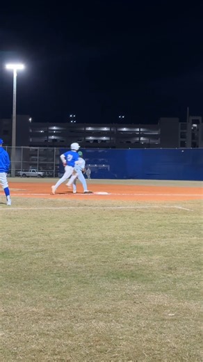 Double Play curtousy of Barry commit CHRISTIAN SERRALLES... | Tampa Catholic Baseball