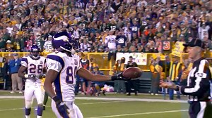 #️⃣4️⃣ to the FREAK! Brett Favre's last touchdown pass at Lambeau Field goes to Randy Moss. #FootballWeekNBCSN | Sunday Night Football on NBC