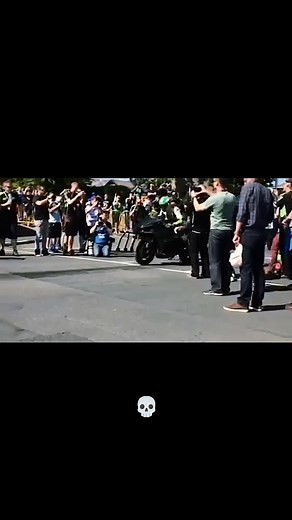 6.9K views · 4.8K reactions | ‼️Kawasaki Ninja H2R vs H2 ‼️略 ......................................................................... Kawasaki Sound Lovers . . . BMW Yamaha Suzuki Ducati Ktm Aprilia Kawasaki . . All credit:-@wahajee_biker @wahajali_399 | Wahaj Ali | Facebook