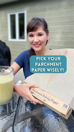 Julie Daniluk, Nutritionist on Instagram: "Many people don't realize that bleached parchment paper contains harmful perfluorinated compounds that can wreak havoc on your health 😬.⁠ ⁠ Perfluorinated chemicals are added to many products we purchase to make them stain-resistant, non-stick, grease-proof, and water-resistant.⁠ ⁠ But thankfully, there is another way to make the clean up a dream: just use unbleached paper! That way, your food is safe, and no chlorine or chlorine derivatives are
