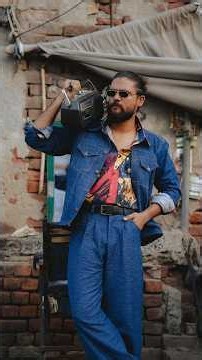 Creating a Trending 80s Retro Fashion Outfit