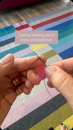Lots asking how I tied the knot in my thread in my easy pin cushion sew along the other day. 🪡✂️ So here it is. Shout out to my mum for teaching me this when I was little. ☺️ #geniussewinghack #sewinghack #sewingtipsandtricks #instasew #beginnersewing #sewing | Curious Handmade