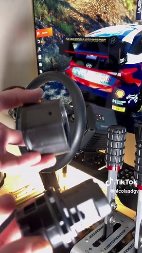 Quick Wheel Changes in Sim Racing with Thrustmaster T818