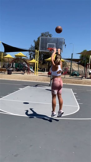 Kayla Ward on Instagram: "I need to get back out to this court again. I love a good chain net…especially the way I shoot!! The cop was at the park and decided to stop over and rebound for me lol"
