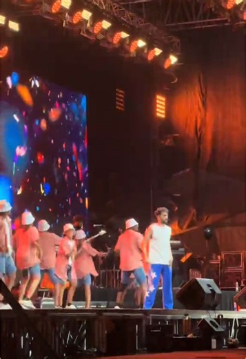 Hip Hop Tamizha Return of the Dragon Machi #hiphoptamizha #hiphoptamizhareturnofthedragon #hiphoptamizhamusic #hiphoptamizhasrilanka #hiphoptamizhaconcert 🐉❤️‍🔥🧨