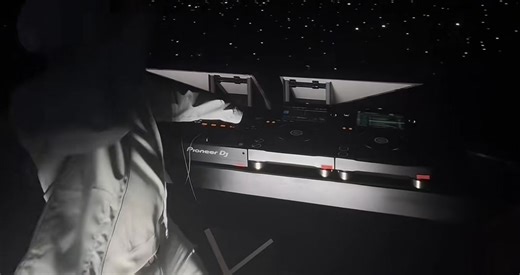 Alan Walker《Alone》深圳巡演，电音教主经典之作全场大合唱