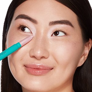 Meet Mieko, our NEW soft pink Brilliant Eye Brightener™ shade! Apply Mieko to your waterline, inner corner of your eyes, as well as on above your brow bone for an instant eye lift like our friend Nessasunshine does in this video! ✨ bit.ly/BrilliantEyeBrightenerMieko | Thrive Causemetics