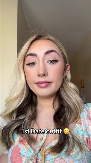 Stylish First Date Outfit Ideas for Women