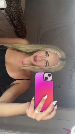 sydney (@sydneyelizabethrobinson)’s videos with ENTROPY - Daniel Caesar