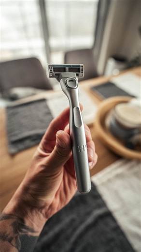 Andres Vidoza on Instagram: "The best razor in 10 years. Why it's different: ✅ Adapts to the curves of your face ✅ 5-blade technology for your (smoothest shave yet) ✅ Precision trimmer ✅ Aloe-based lubricating strip for comfort Sponsored by @harrys #tech #gadget #gadgets #edc #bag #accessories #beauty #beautytips #lifestyle #harrysplus #harryspartner"