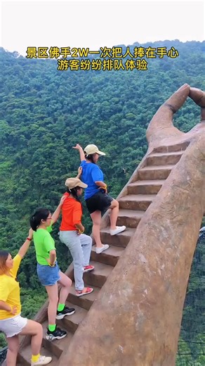 मम्मी अपनी सहेलियों के साथ घूमने गई🥵 ll Carriage House wooden artist ll #cartoon #shortvideoshort