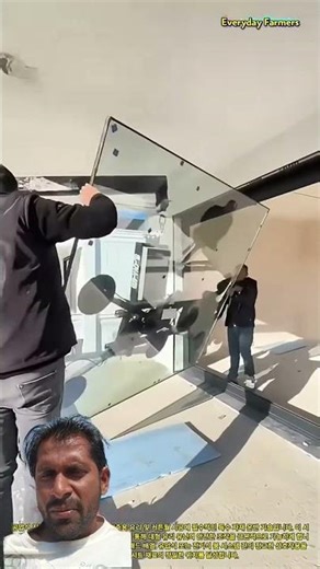 Vacuum lifting system for installing large glass panels