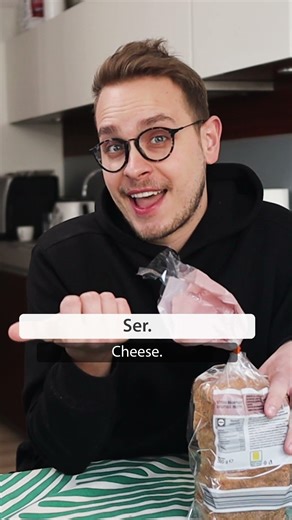 🍎🥪 What can we eat when we’re hungry? See what Dawid suggests.\n👉Follow Easy Polish for more short