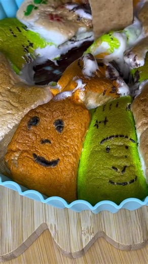 Air Fryer Halloween Peeps S’mores Dip Ingredients • milk chocolate chips • Halloween Peeps marshmallows (ghosts, pumpkins) • Graham crackers, for dipping Instructions 1. Line your air fryer basket with parchment paper or a silicone liner to prevent sticking. Add in the chocolate chips. 2. Arrange Halloween Peeps marshmallows in a single layer over the chocolate chips, covering the top completely. 3. Air fry at 385°F for 3–5 minutes, or until the Peeps are puffed and lightly golden on top and the