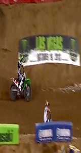 Supercross Battle of Legends - Ryan Dungey VS Ryan Villopoto - Minneapolis #supercross #motocross #motocrosslife #motocrosslifestyle #motocrossislife #motocrosstraining | RedBull Motocross