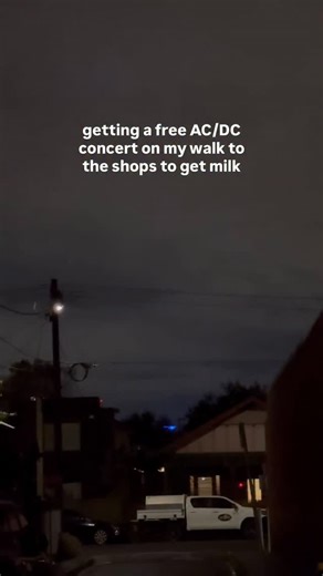 Another earthquake in Melbourne tonight #ACDC | Checkers