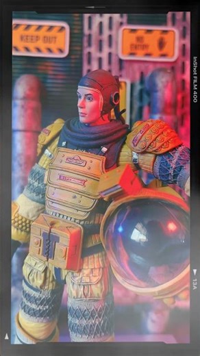 Amanda and ellen ripley go to knowhere #toyphotography #xenomorph #alienisolation