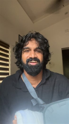 Shafeeq Km on Instagram: "Kiss direct chodhikan madiyulla friend nu ithu ayachu kodthek😌 Response comment cheyyane🤓 #instagram #reels #ownvoice #trending #malayalam"