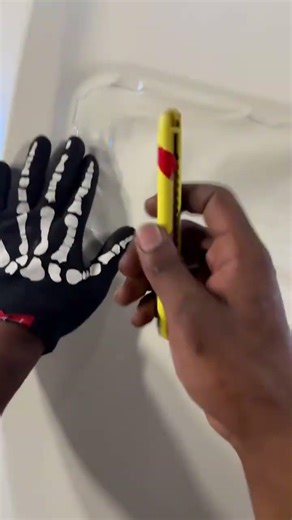 Heat Shrinking Material Using Heat Gun #camaro #hood #wrap