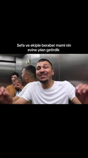 Sefa Ekibiyle Mami'nin Evine Yılan Getirdi