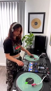 ANNALYZE🥇 🌀 #throwbackthursday #november #2022 #Performance by @annalyze ✨💛 Off the reels. Found the mp3 file on an old jump drive and had to redo this one! #annalyze #tbt #ScratchPerformance #Scratchvideo | Scratchvideo - Rodrigue