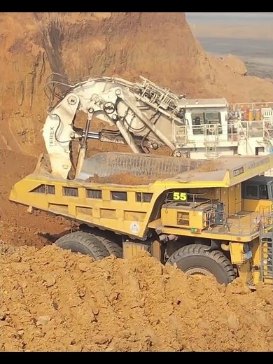 Terex RH 400 working #excavator #heavyequipment #terex #construction #heavycivil #mining