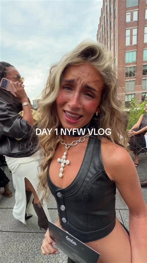 Should i vlog everyday ??? | Travel Vlog