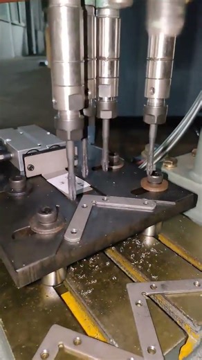 4-hole tapping machine (simultaneous tapping) #machine