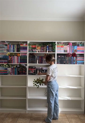Bookshelf Organization Ideas for Your Home