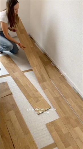 How to remove parquet flooring | How to remove vinyl flooring #flooring #vinyl #parquet #diy #flo...