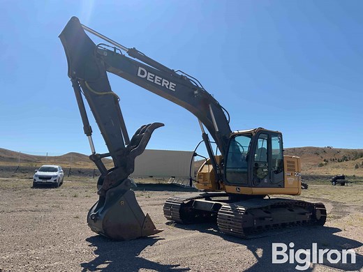 2009 John Deere 225D LC Excavator W/Hydraulic Thumb | Construction