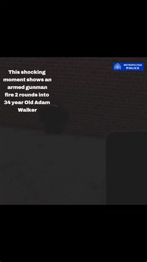 Breaking News! Armed Gunman is scene firing at 34 year old Adam Walker. Police are investigating the incident. Credits to UKWRP Metropolitan Police for the footage.#gangs #danger #london #police