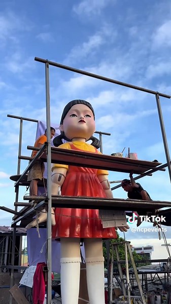 Philippines' Young-hee: Red Light, Greenhills Debut