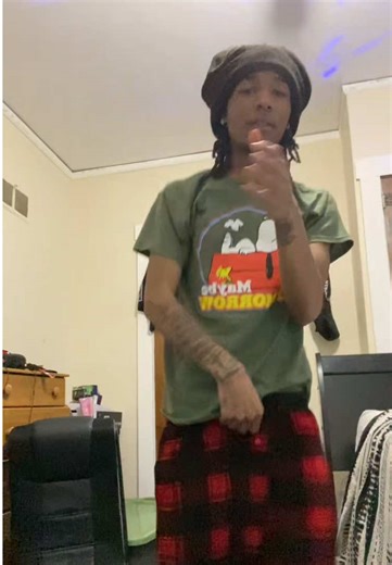 nomercysonny (@nomercysonny)’s videos with homies over hoes - ￶