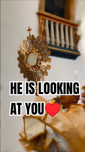When You Stop Everything And Look At Jesus #eucharist #eucaristia #adoração #Benediction #Adoration