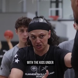 🗣️Parents! Take your kid's skills to the next level this summer with Phil Handy at Sports Academy! 🔥 🏀 Boys & Girls Ages 9-17 3-time NBA Champion Coach Phil Handy, will lead the coaching staff for its acclaimed 5th annual Summer Progressive Camp Series. Coach Handy will personally design the camp curriculum and his 94FEETOFGAME certified trainers will lead the on-court instruction ensuring the highest quality coaching of the very latest trends in the basketball world. 🏀 What to Expect: ✔ Ski