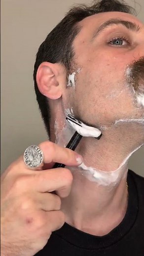 Traditional shaving with a Henson razor