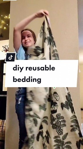 Reply to @jhoanaxsalto diy reusable guinea pig fleece bedding - it's not just fleece! (I didn't really how fast my phone records in timelapse, which is why this is so short!) #guineapig