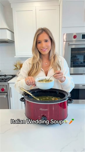 Style It With Trix - Mercedes Gonzalez Mayo - on Instagram: "Crock Pot Italian Wedding Soup🍲🍁 Definitely one of my favorite soups I’ve made in the crock pot so far! This was an absolute hit and my family devoured it!! I literally had two bowls of soup myself! Truly came out better than the one we order at our favorite restaurant and it’s too easy to make! #crockpotmeals #crockpot Ingredients •12 oz bag of frozen meatballs •1 cup diced white onion •1 cup chopped carrots •1 tablespoon minced gar