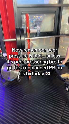 Never give in to peer pressure 😤 happy birthday @Kronk dunno why TikTok gave me this random guy talking??? #gym #fyp #peerpressure #pr #benchpress